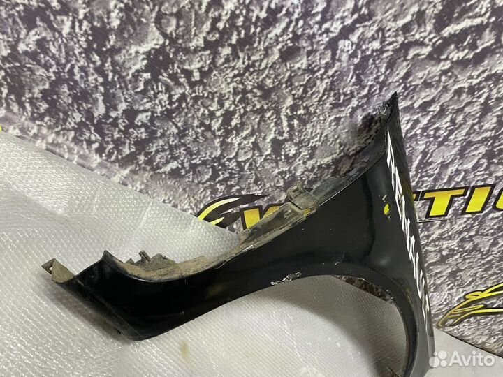 Крыло переднее правое Laguna 2 Лагуна 2001-2005