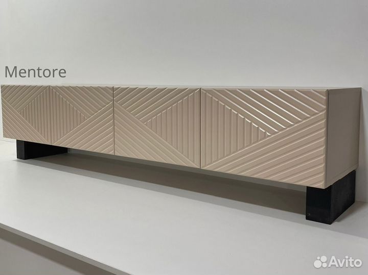 Тумба тв Bravo дизайнерская (на опорах)