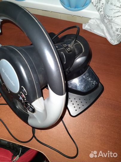 Игровой руль Defender