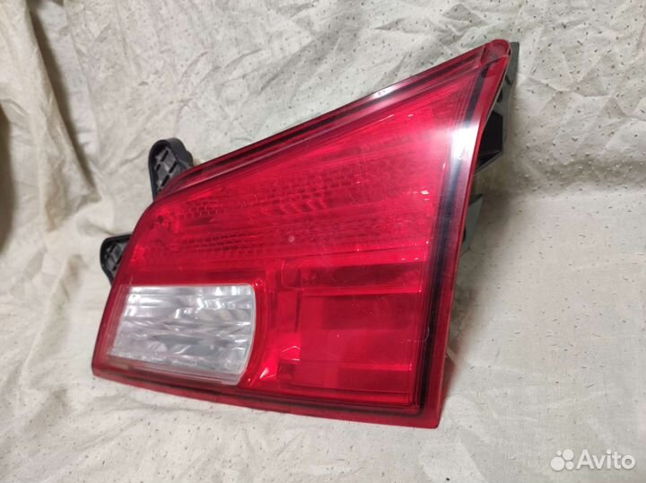 Subaru Legacy Outback B14 фонарь левый целый ориг