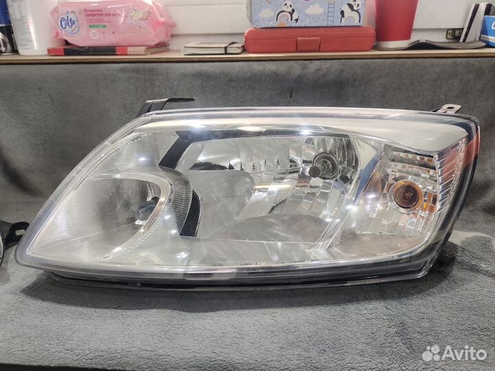 Фары на Лада Гранта