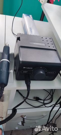 Расходники и оборудование для мастера маникюра