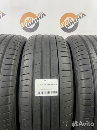 Pirelli P Zero PZ4 245/45 R20