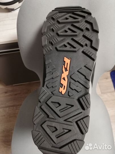 Снегоходные ботинки