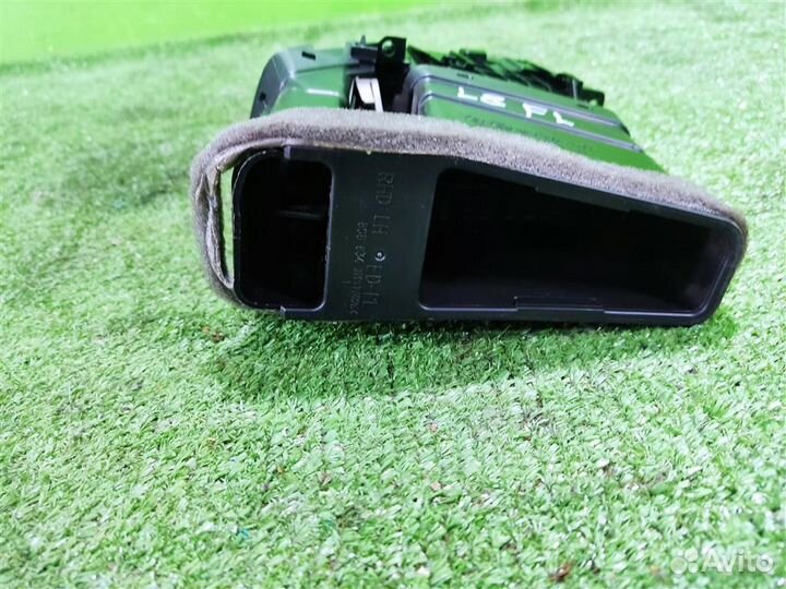 Дефлектор торпедо центральный KIA ceed (ED) 2010