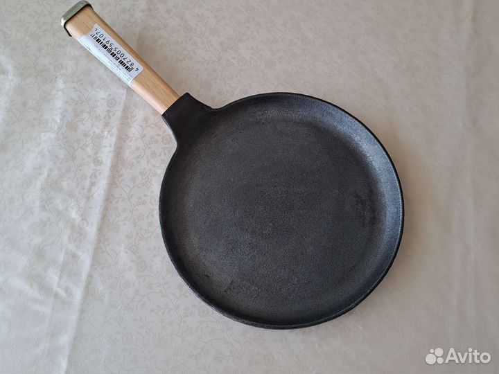 Чугунная сковорода блинная (новая)