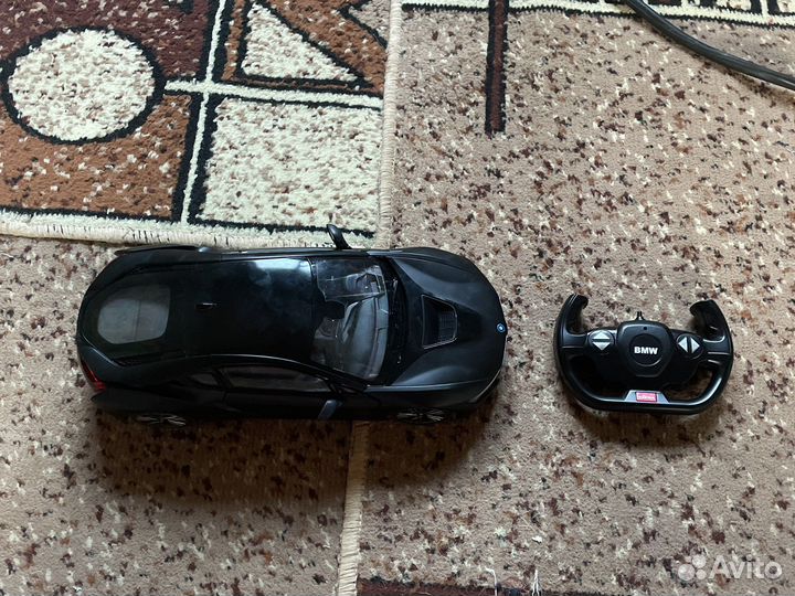 Машинка на пульте управления