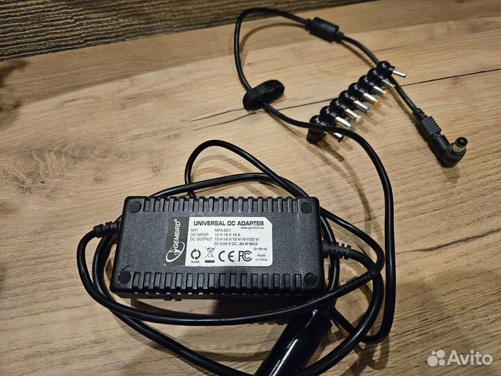 Автомобильное зарядное устройство для ноутбуков