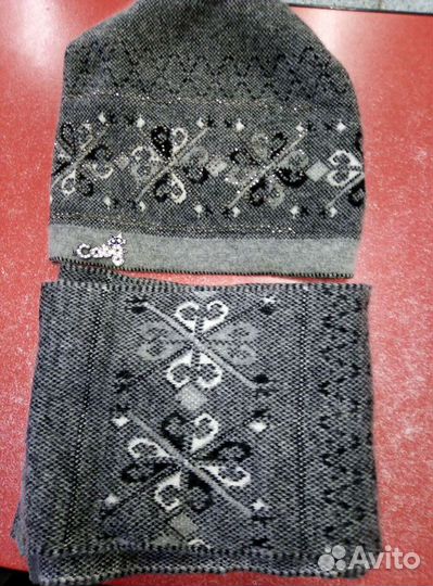 Комплект шапка с шарфом