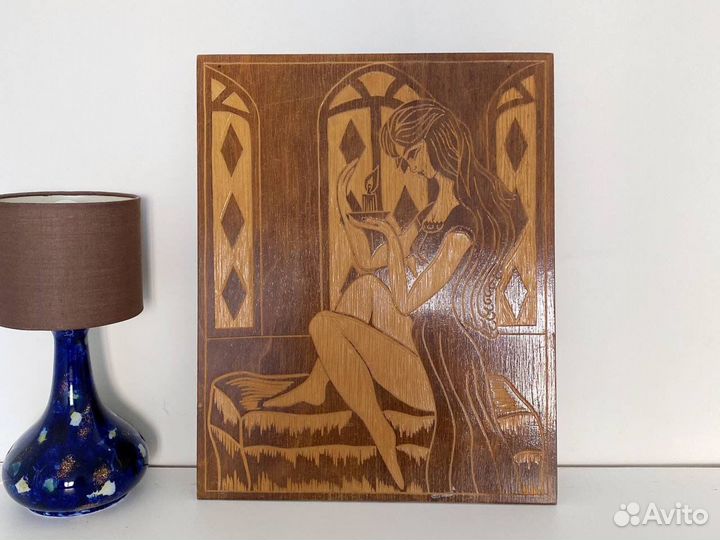Панно из дерева Девушка со свечой винтаж