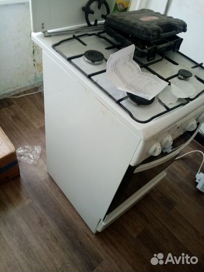 Продам газовую плиту бу
