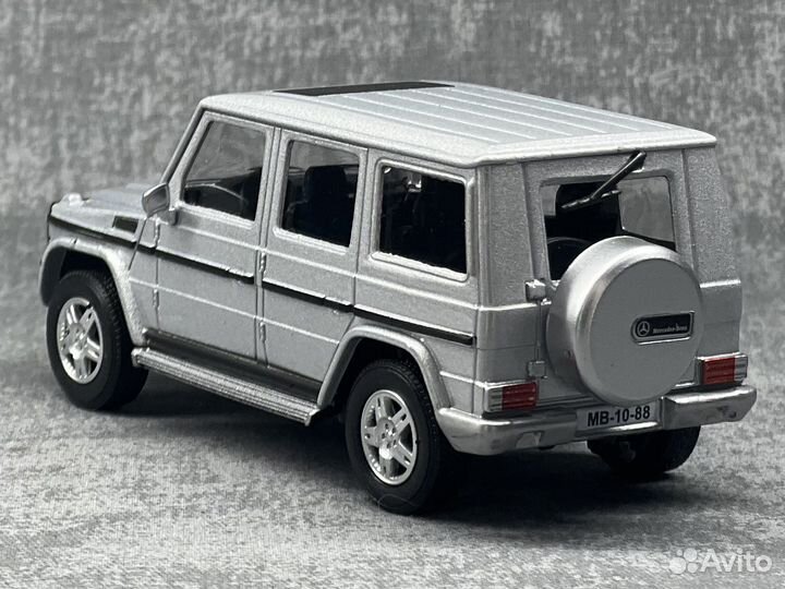 Модель mercedes g 500 silver 1/43 cararama