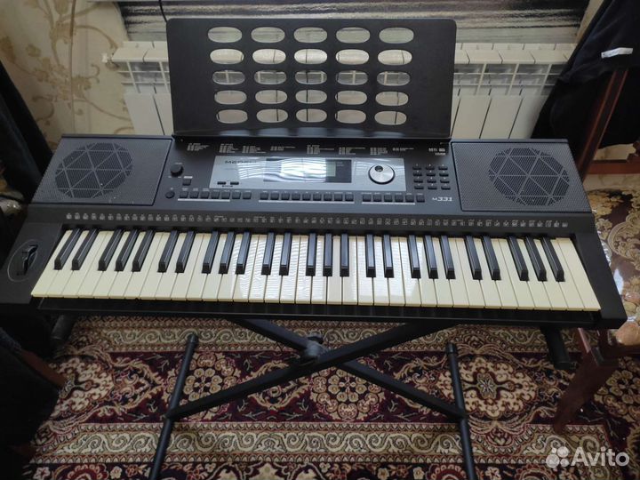 Продается синтезатор