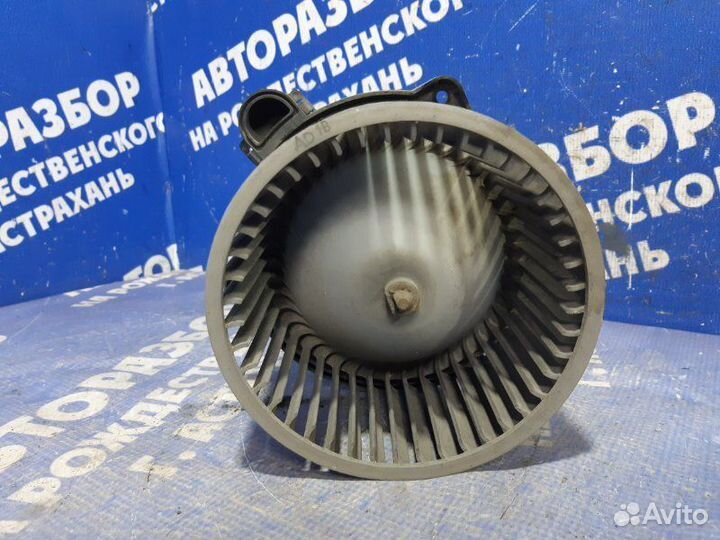 Моторчик печки Hyundai Accent седан 2005