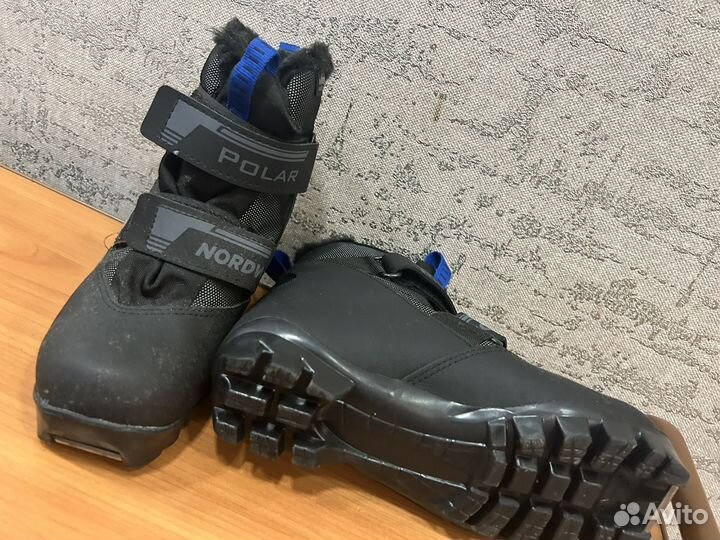 Лыжные ботинки