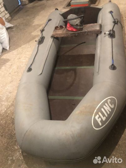 Надувная лодка Flinc с мотором sea-pro 3л/с
