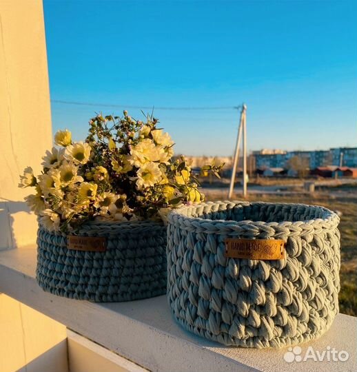 Вязаные корзинки ручной работы