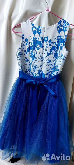 Нарядное платье