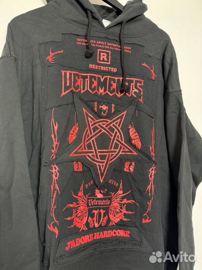 В наличии Vetements Hardcore Red Patch Hoodie