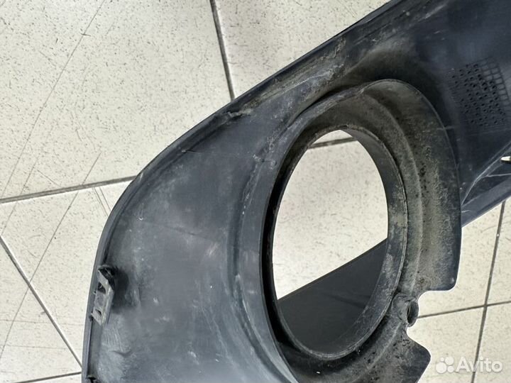 Рамка левой противотуманный фары Киа Рио 3