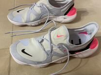 Кроссовки новые Nike Free 5.0 �размер 40(26 см)