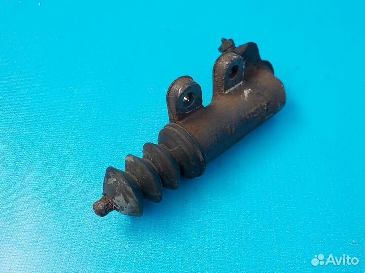 Рабочий цилиндр сцепления toyota Avensis (T250) 20