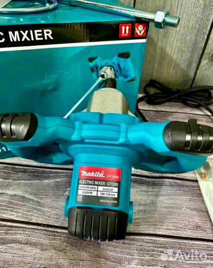 Миксер строительный makita
