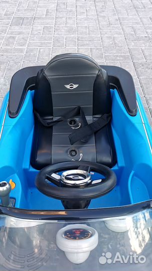 Детская машина на аккумуляторе с пультом