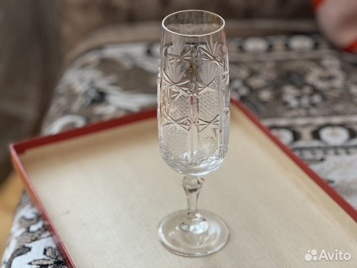 Хрустальные бокалы для шампанского