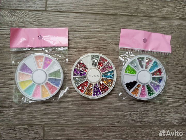 Стразы для ногтей. Новые