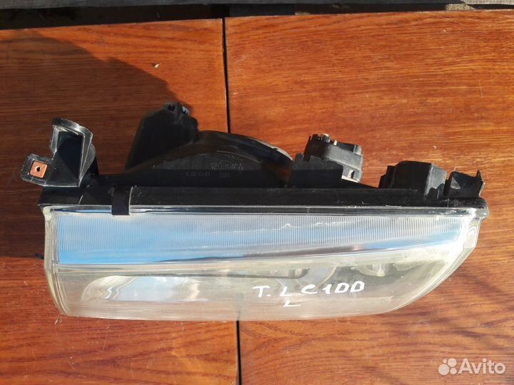 Фара Toyota Land Cruiser 100
