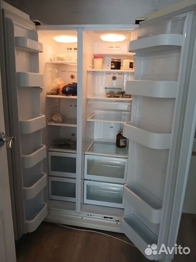 Холодильник samsung двухдверный