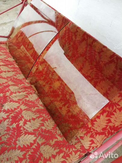 Стекло от мебельной стенки, сфера размер 48*48