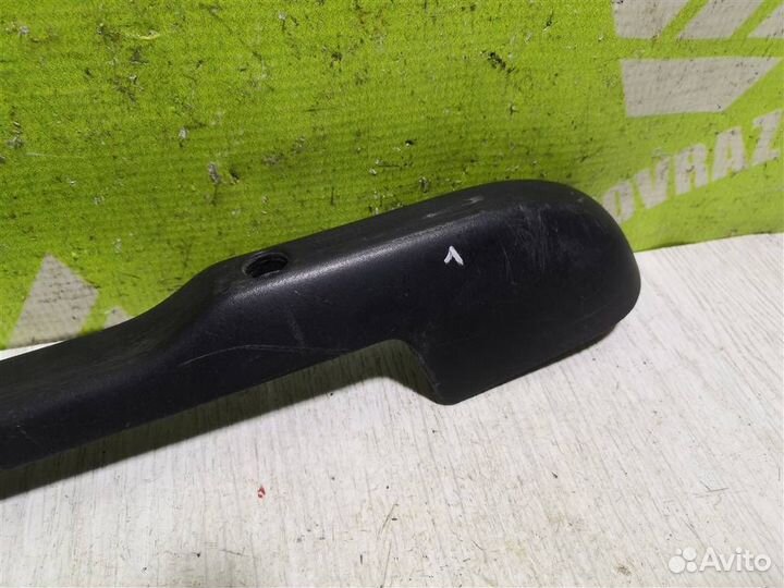 Накладка (кузов внутри) Шкода Октавия А4