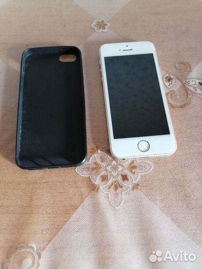 iPhone SE, 64 ГБ