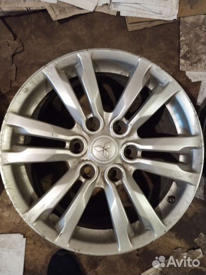 Оригинальные диски r18 на Паджеро 4