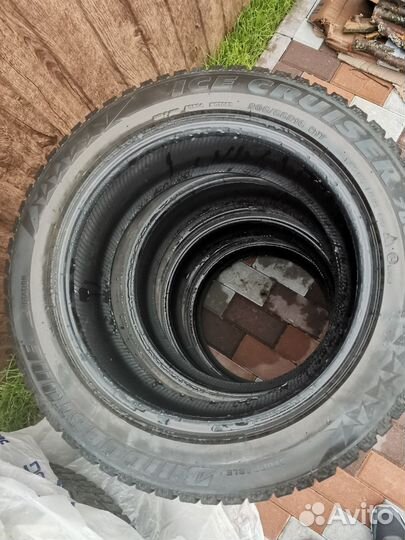 Bridgestone Ice Cruiser 7000 205/55 R16