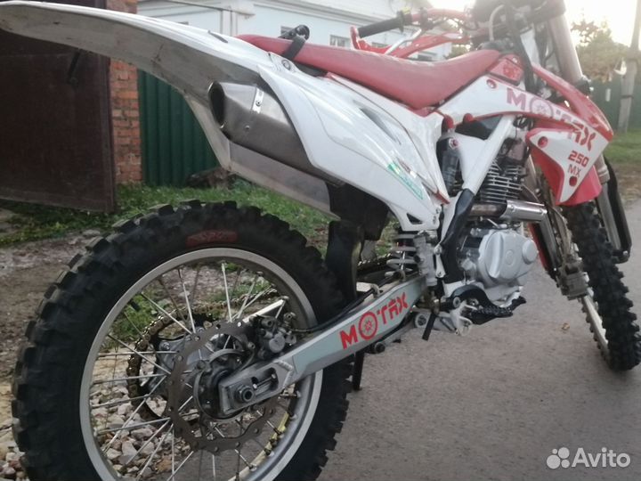 Кроссовый мотоцикл