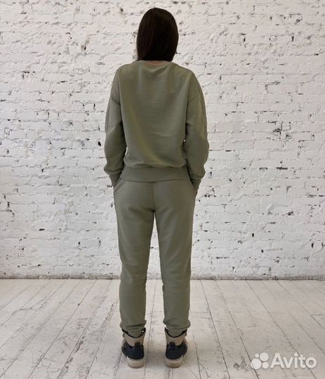 Костюмы спортивные, новые, листайте