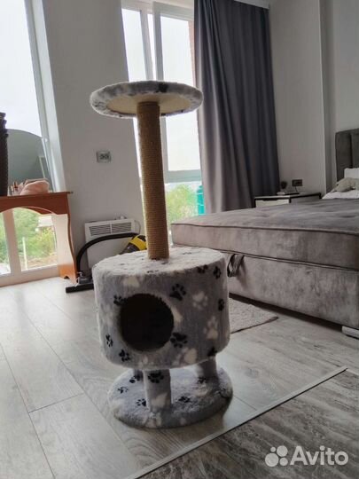 Домик для кошки с когтеточкой бу
