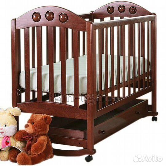 Детская кроватка с маятником Лель