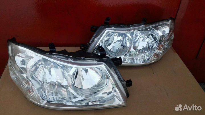 Фара ниссан либерти 2003г правая/левая