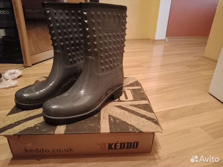 Резиновые сапоги