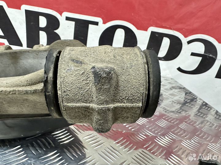 Задний рычаг левый Audi Allroad A6 C6