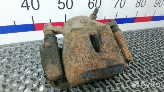 Суппорт тормозной передний левый toyota RAV 4 ZSA3