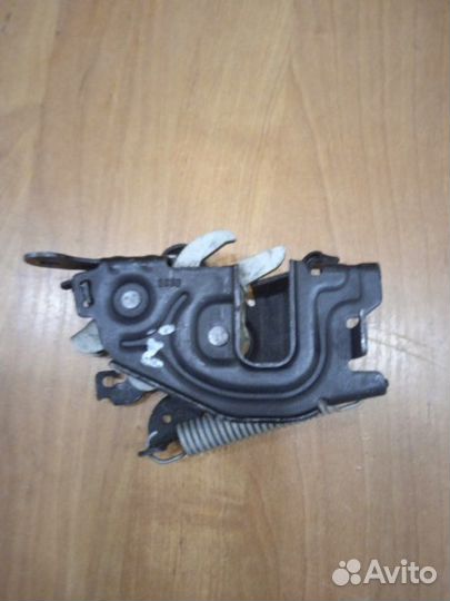 Замок капота правый Bmw 5 G30 B47D20A 2017