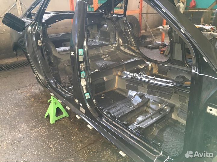 Стойка центральная правая Audi A6 C7 4G5