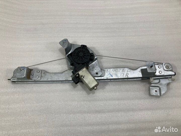 Стеклоподъемник передний правый Renault Duster