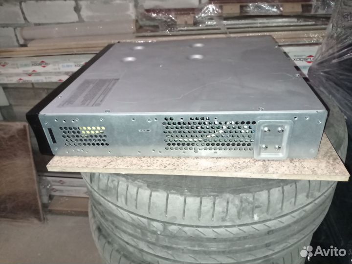 Источник бесперебойного питания APC SMT1000/1500