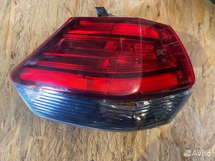 Задний фонарь Ниссан Х-Треил т32